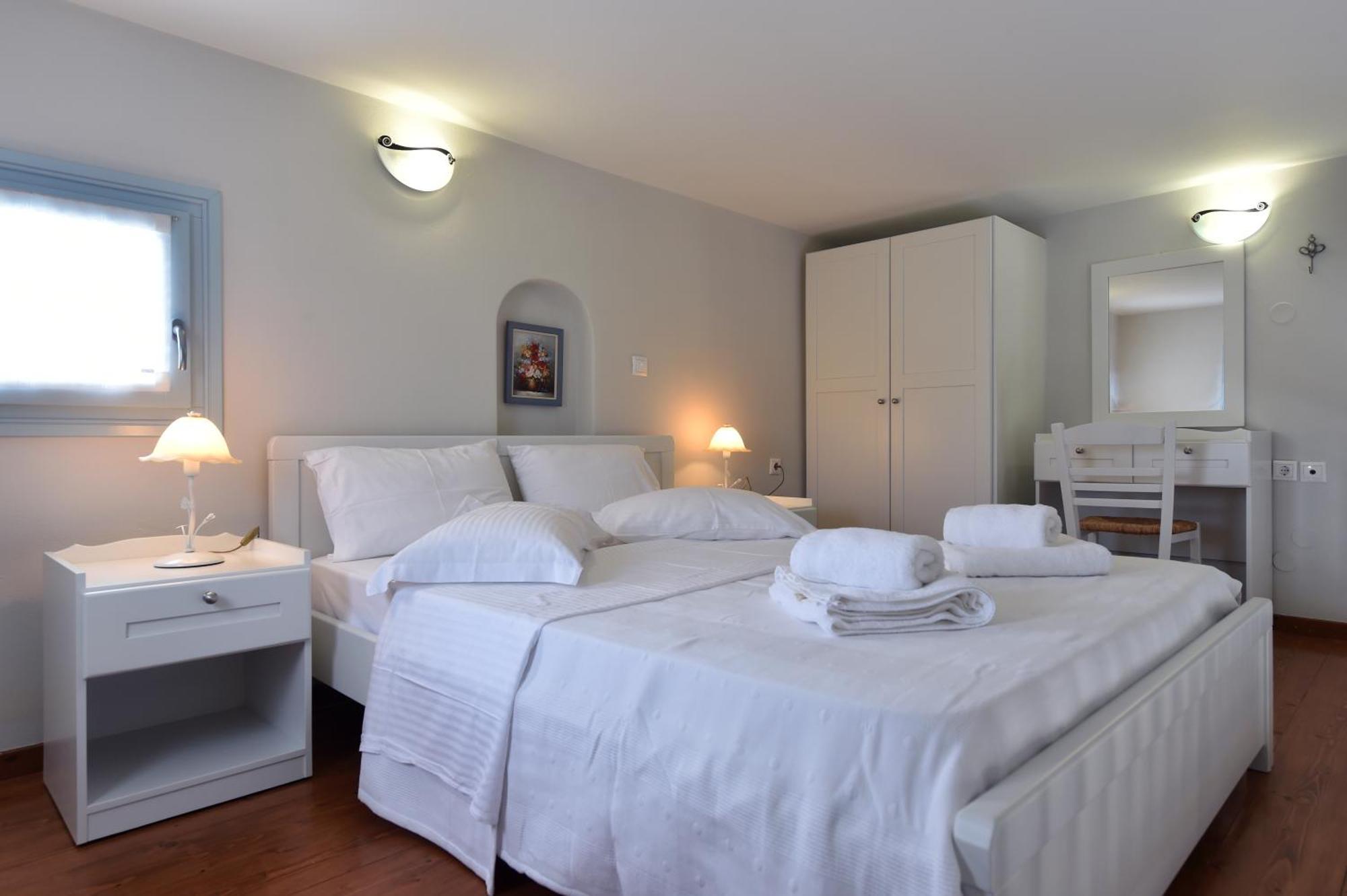 Tonia Apartments Paros คริสซี อัคติ ภายนอก รูปภาพ